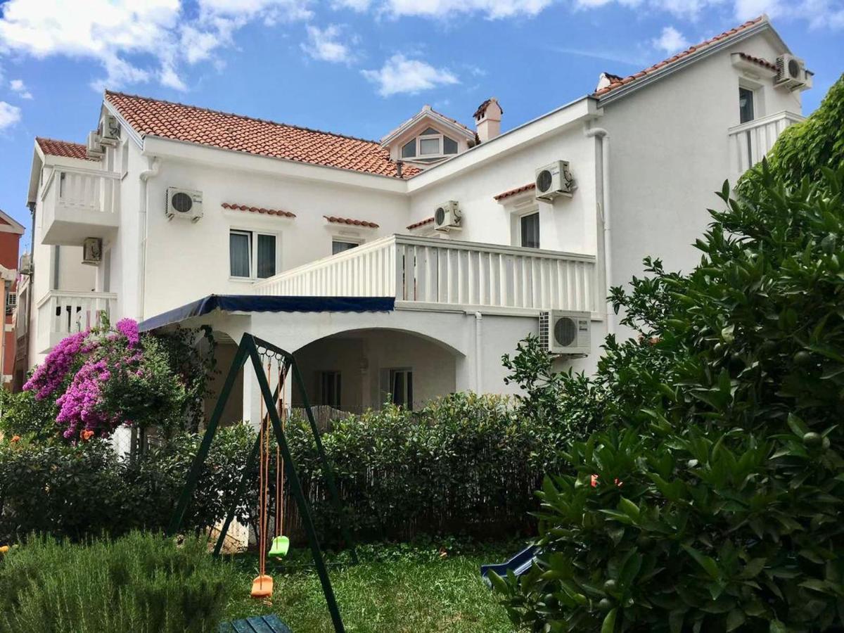 Vila Monte Guest house *
