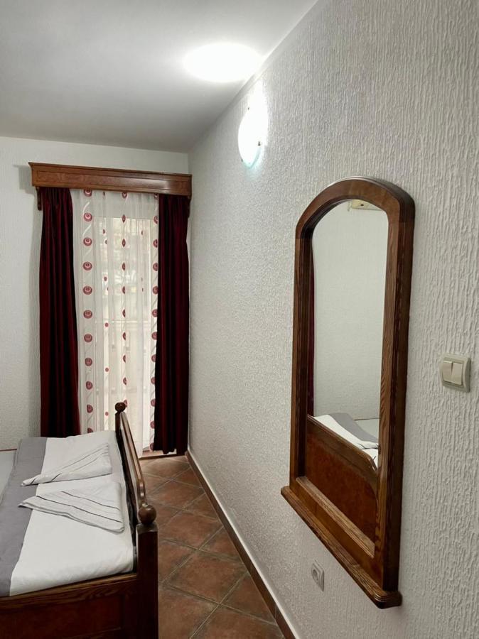 Guest house Vila Monte *